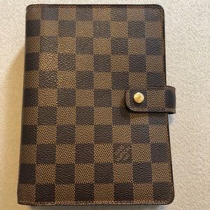 Louis Vuitton Medium Ring Agenda Cover